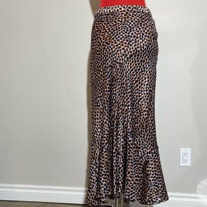 Topshop midi skirt..US 12  UK 16... NWT